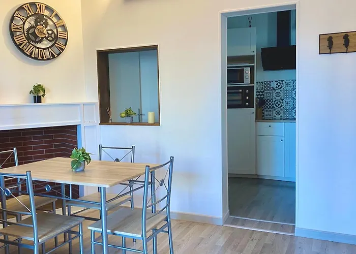 Chaleureuse Echappee : Commodites, Calme, Confort Apartman Angers